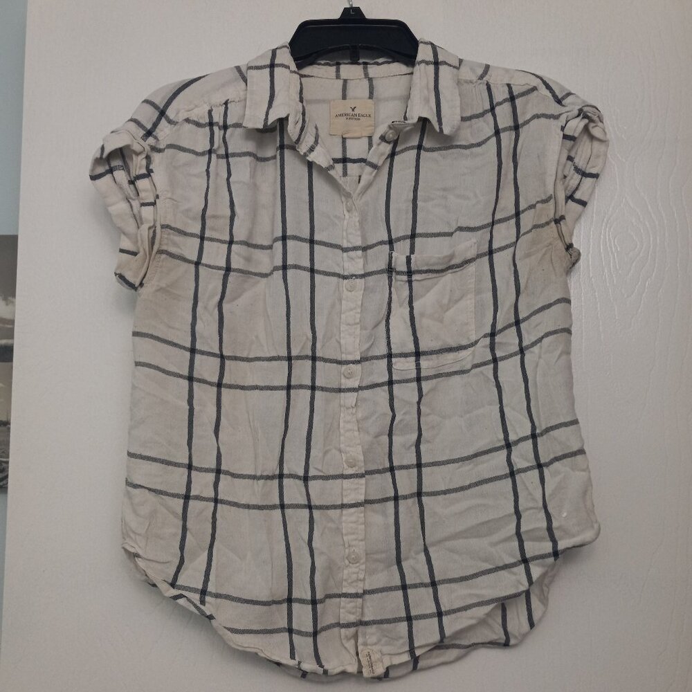 white and black button-down American eagle tank top size medium